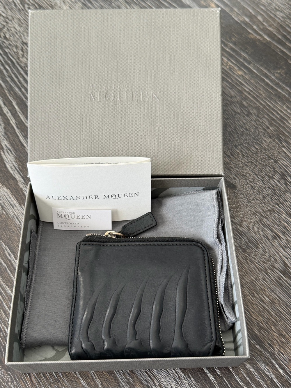 Alexander McQueen Soft Mutt Zip Wallet Black Leather 486430 Complete Set